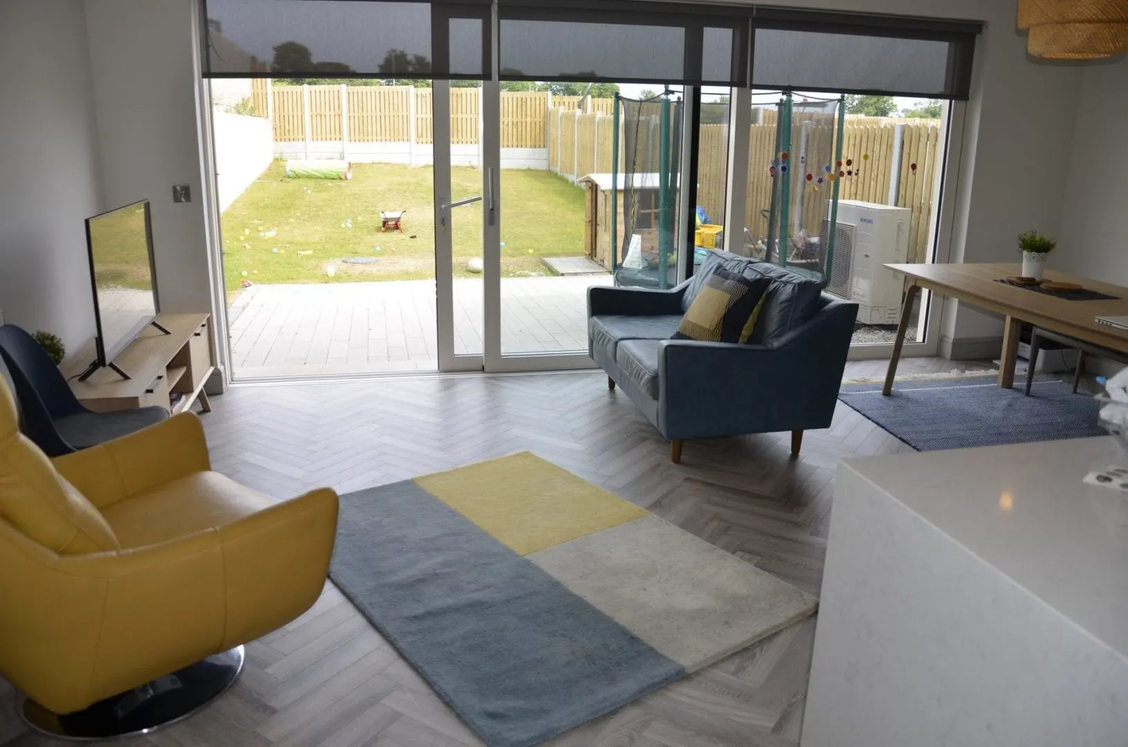 Cleaning services in Dublin: a bright sitting room after an Ecoleen deep clean